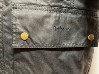 Cazadora Barbour Navy Encerada