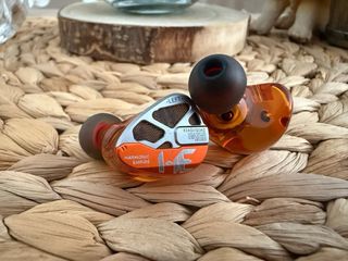 Harmonic Empire Xiao Qiao Tangzu IEM