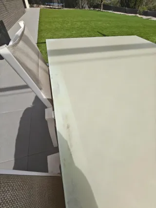 Conjunto mesa y 4 sillas comedor jardín