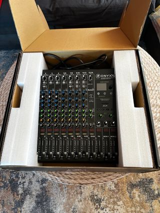 Mackie Onyx 12 - Mixer Analogico Premium