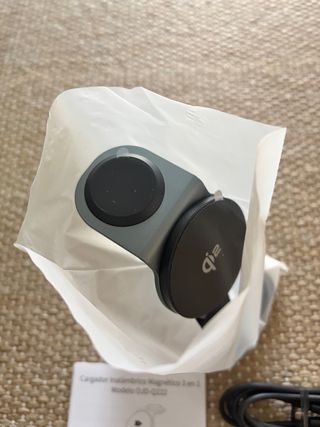 Cargador 3 en 1 Friendly Qi2 Nuevo