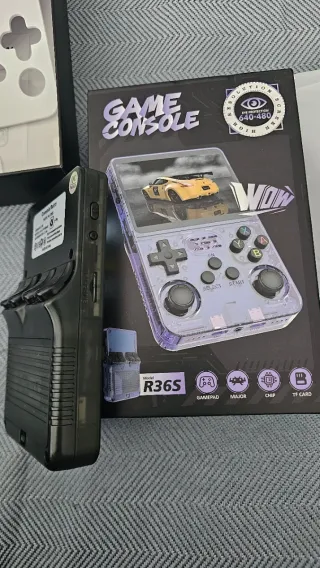 Consola Retro R36S Pantalla IPS 3.5