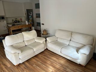 Set di 2 comodi divani beige
