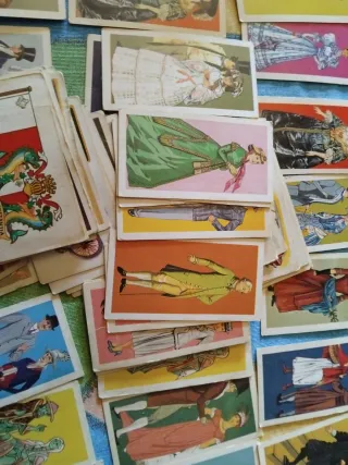 Lote cromos antiguos vestimenta histórica