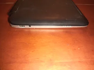 HP TPN-Q136 Portátil