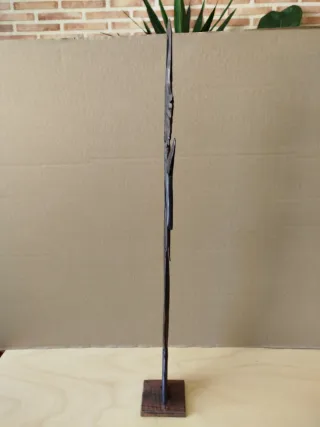 Figura madera africana tallada