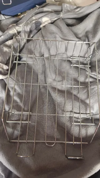 Bandejas metálicas con pinza