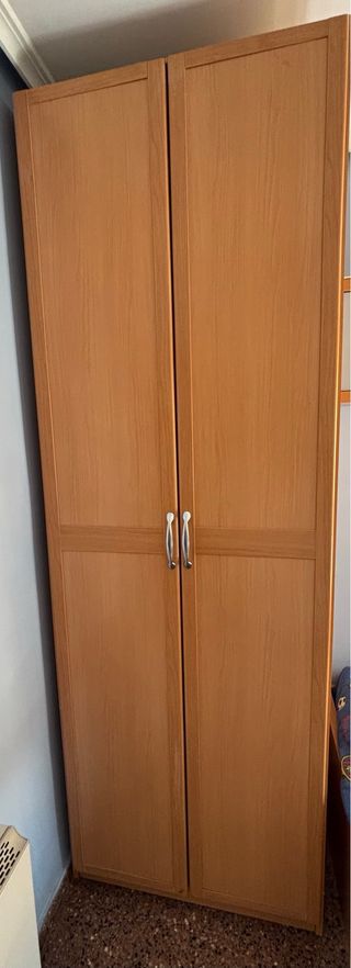 Armario juvenil madera