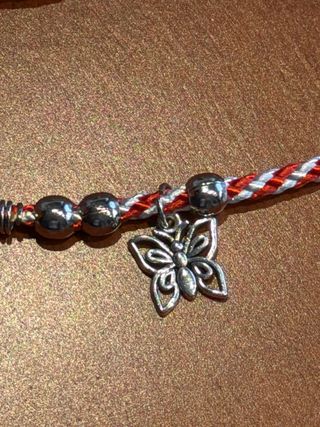 Pulseras con charms de búho, mariposa y corazón
