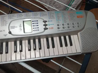 Tastiera elettronica Casio SA-75