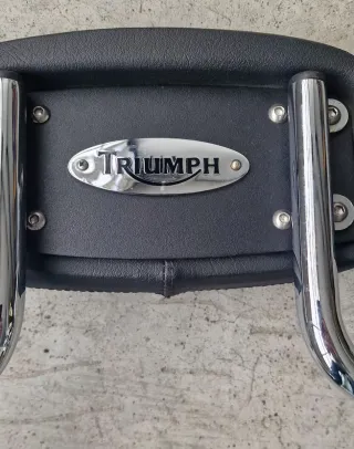 Respaldo Triumph Bonneville T100 Negro