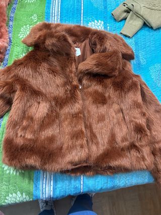 Chaquetón de pelo marrón