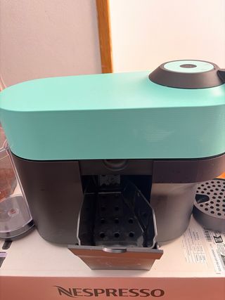 Cafetera Nespresso Vertuo Pop + Cápsulas