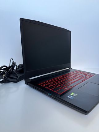 Portátil MSI Katana GF66 11UC-045XES Negro