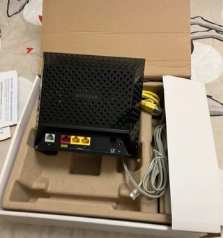 Modem Router Wi-Fi NETGEAR AC1200 D6100