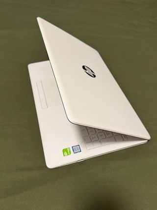 Portátil HP Blanco y Negro