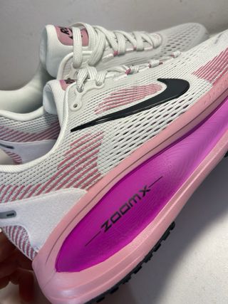 Nike Vomero 18 Rosa/Blanco