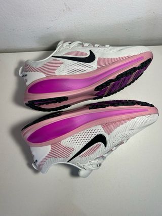Nike Vomero 18 Rosa/Blanco