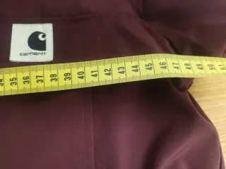 Chaqueta Carhartt granate