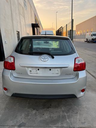 Despiece Toyota Auris 1.4 Diesel  Año 2010