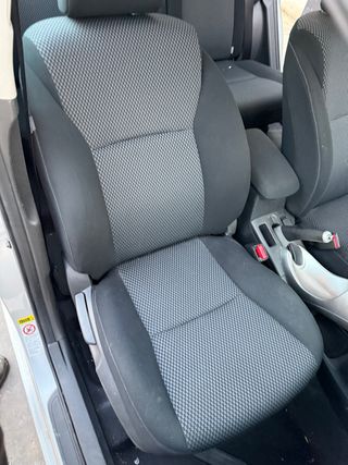 Despiece Toyota Auris 1.4 Diesel  Año 2010