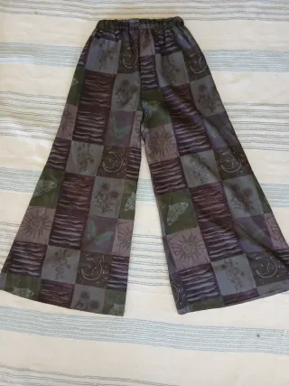 Pantalones anchos estampados