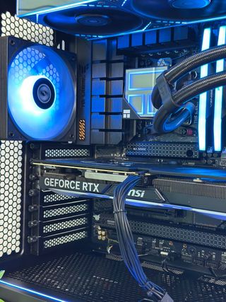 Pc Gaming RTX 4070 | Ryzen 5 | 32gb RAM | 1Tb