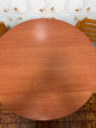 Mesa redonda madera maciza con 2 sillas