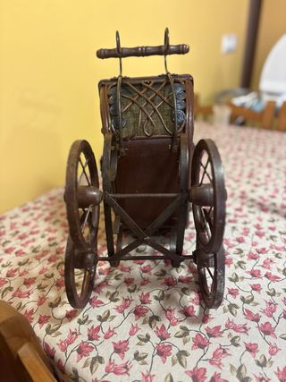 Carrito de muñecas vintage