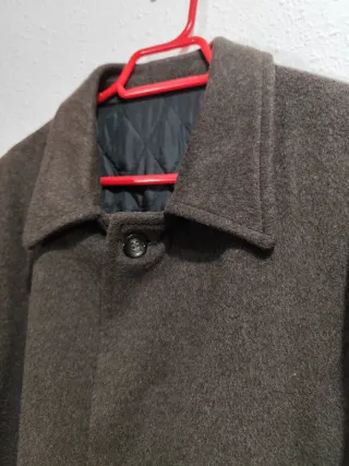 Abrigo marrón sin usar