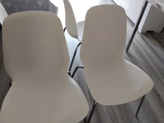 Mesa y 4 Sillas Comedor