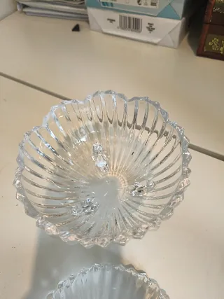 Caramelero de cristal con patas