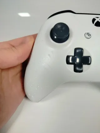 Xbox One S Console Bianca + 2 Controller