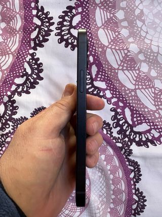 iPhone 12 e Apple Watch Series 5 Nero