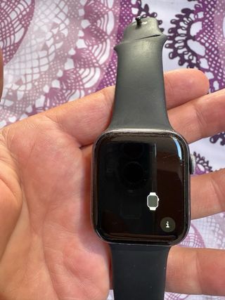 iPhone 12 e Apple Watch Series 5 Nero