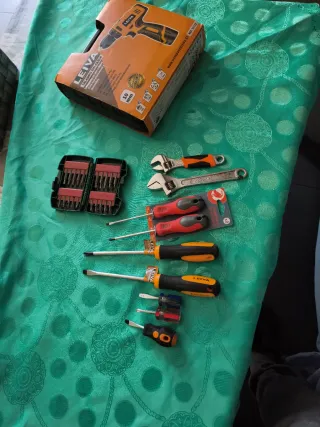 Taladro Inalámbrico Leiva + Cargador