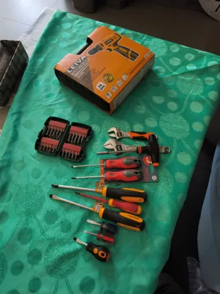 Taladro Inalámbrico Leiva + Cargador