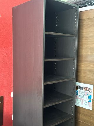Estantería Ikea marrón oscuro