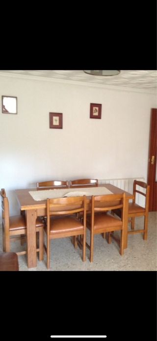 Mesa y 6 sillas comedor madera