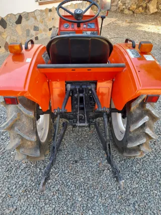 Tractor HINOMOTO E1804