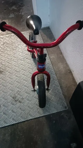 Bicicleta sin pedales Chicco Red Bullet