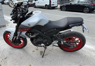 Yamaha MT-125 2020 Gris/Rojo