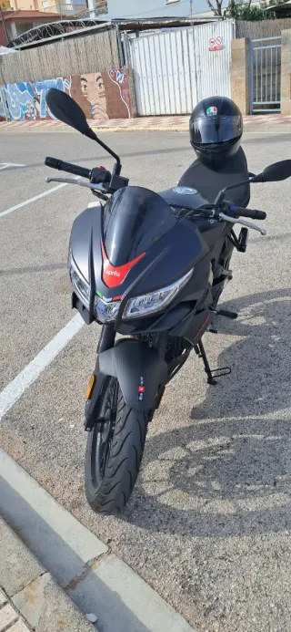 Aprilia Tuono 125