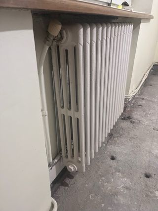 2 vecchi radiatori in ghisa