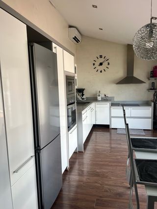 Cocina completa con campana y vitro