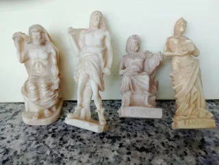 25 Statuette in resina, set di figure antiche