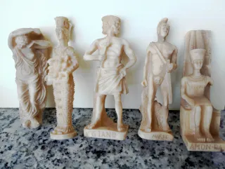 25 Statuette in resina, set di figure antiche