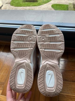 Zapatillas Nike beige/rosa talla 38