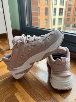 Zapatillas Nike beige/rosa talla 38