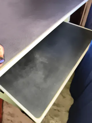 Mesa escritorio con ruedas